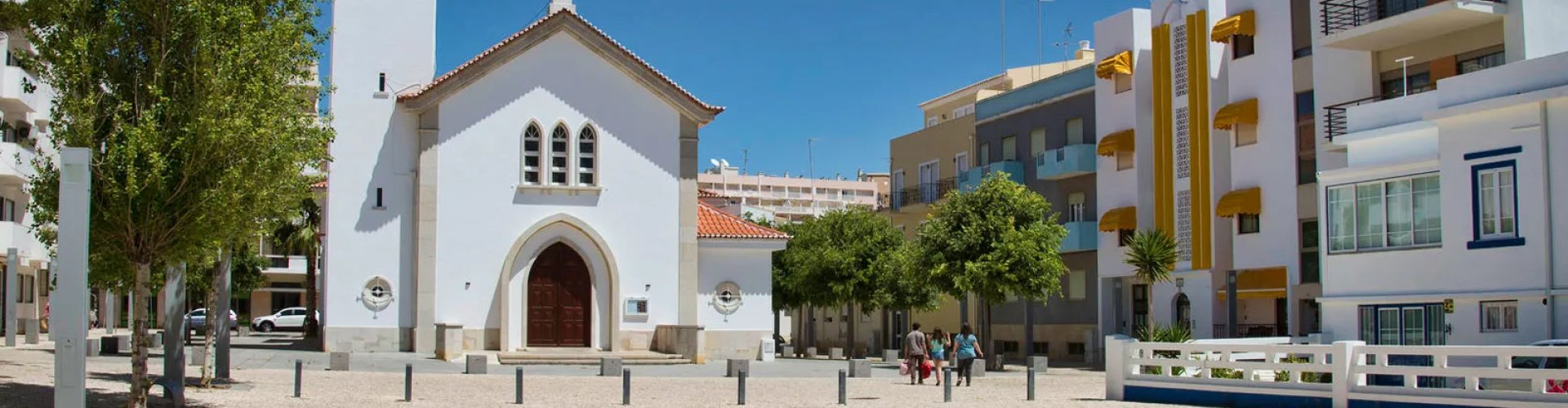 Armacao De Pera night skyline