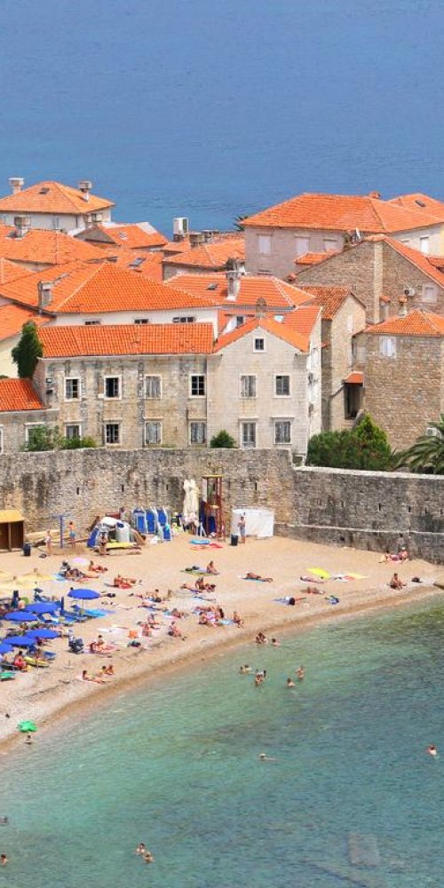 Budva driving scene