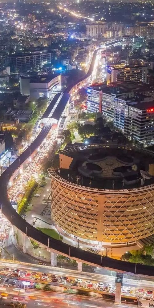 Driving in Hyderabad, IN