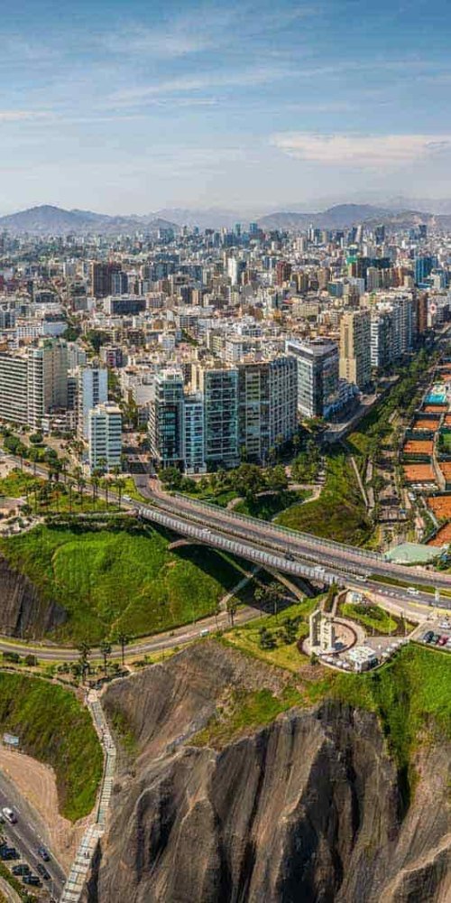 Driving rules in Lima