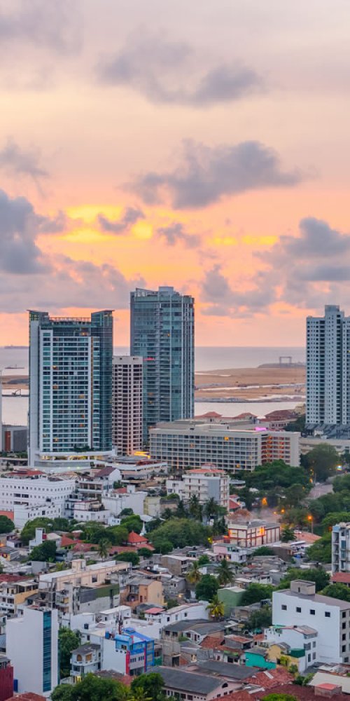 Driving in Colombo, LK