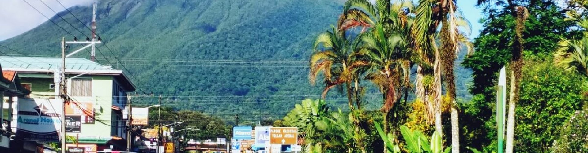 La Fortuna night skyline
