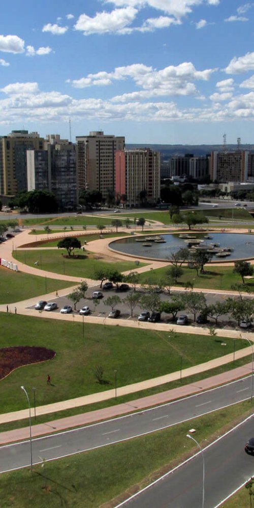 Driving in Brasilia, BR