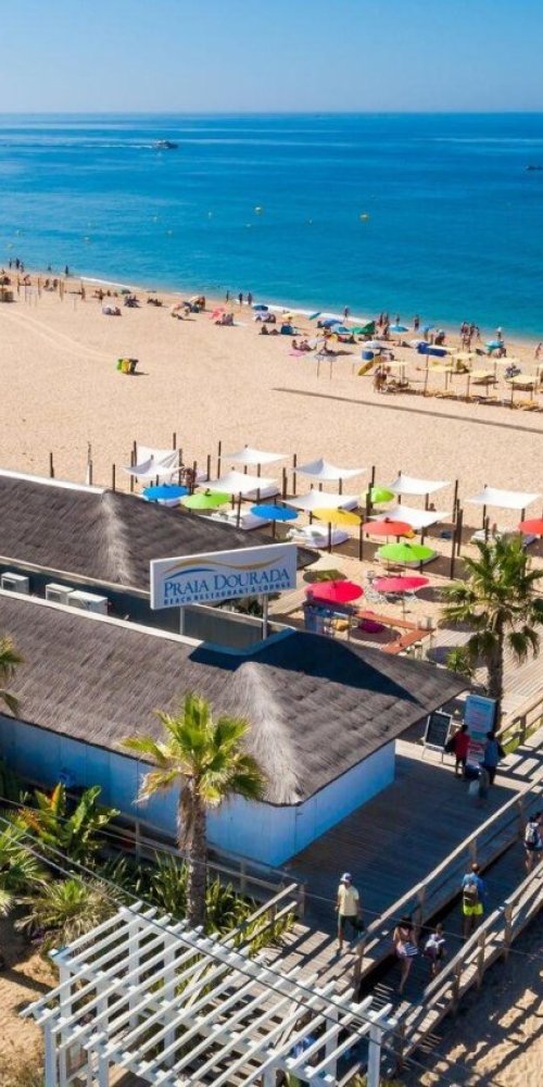 Driving in Armacao De Pera