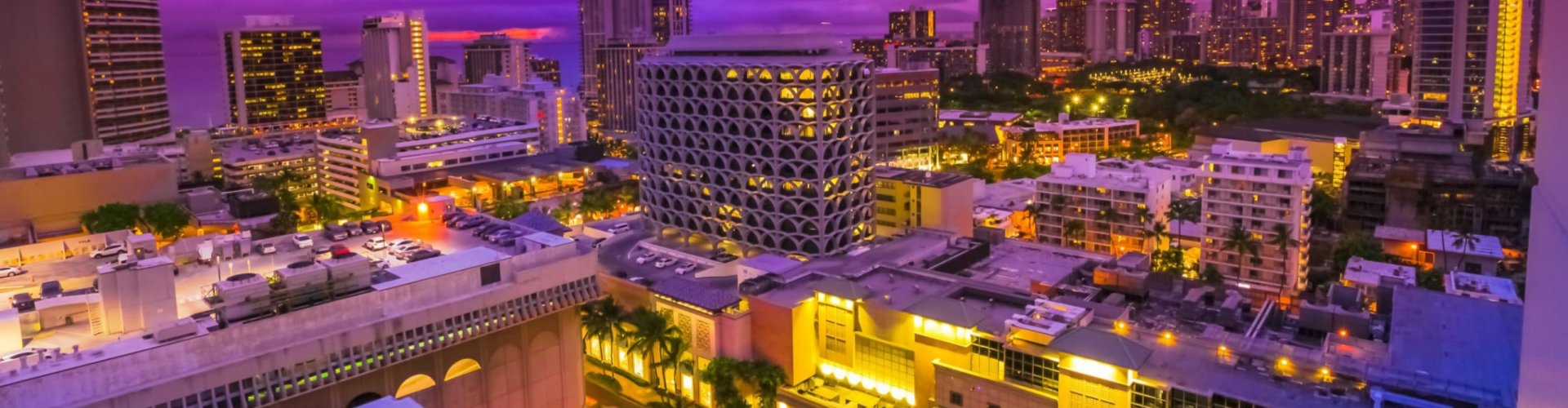 City streets of Honolulu, HI, US