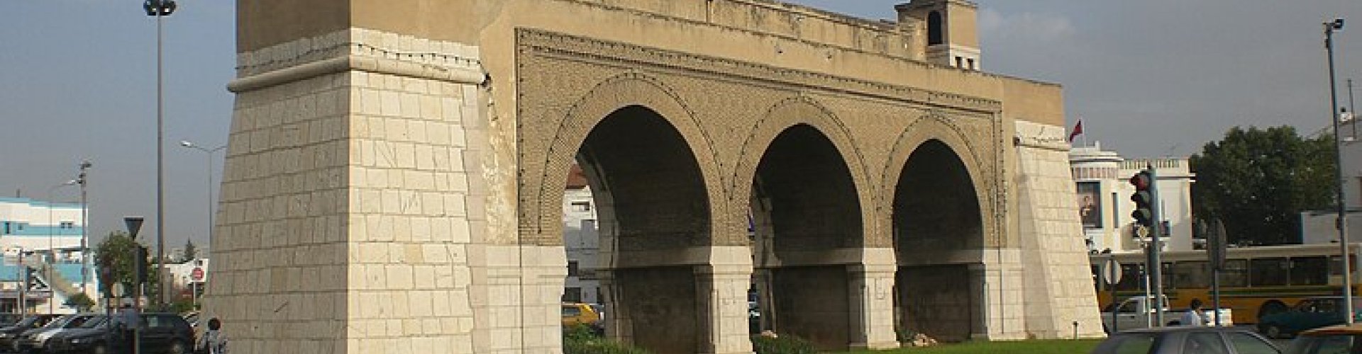 Le Bardo night skyline