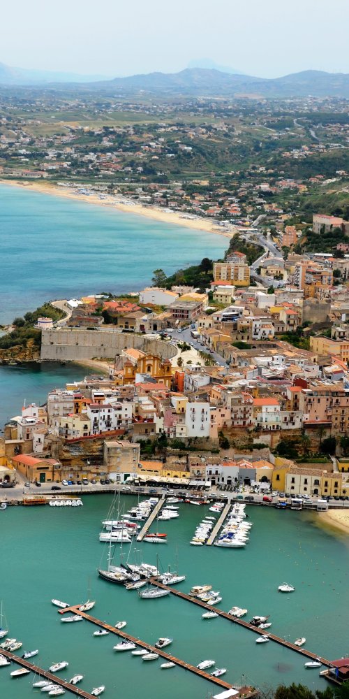 Driving view in Castellammare del Golfo