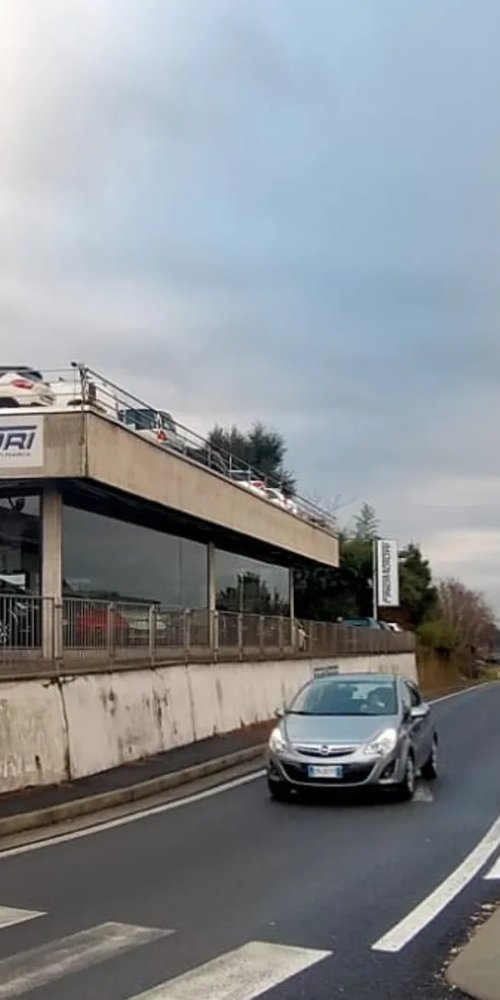 Driving in Fino Mornasco, IT